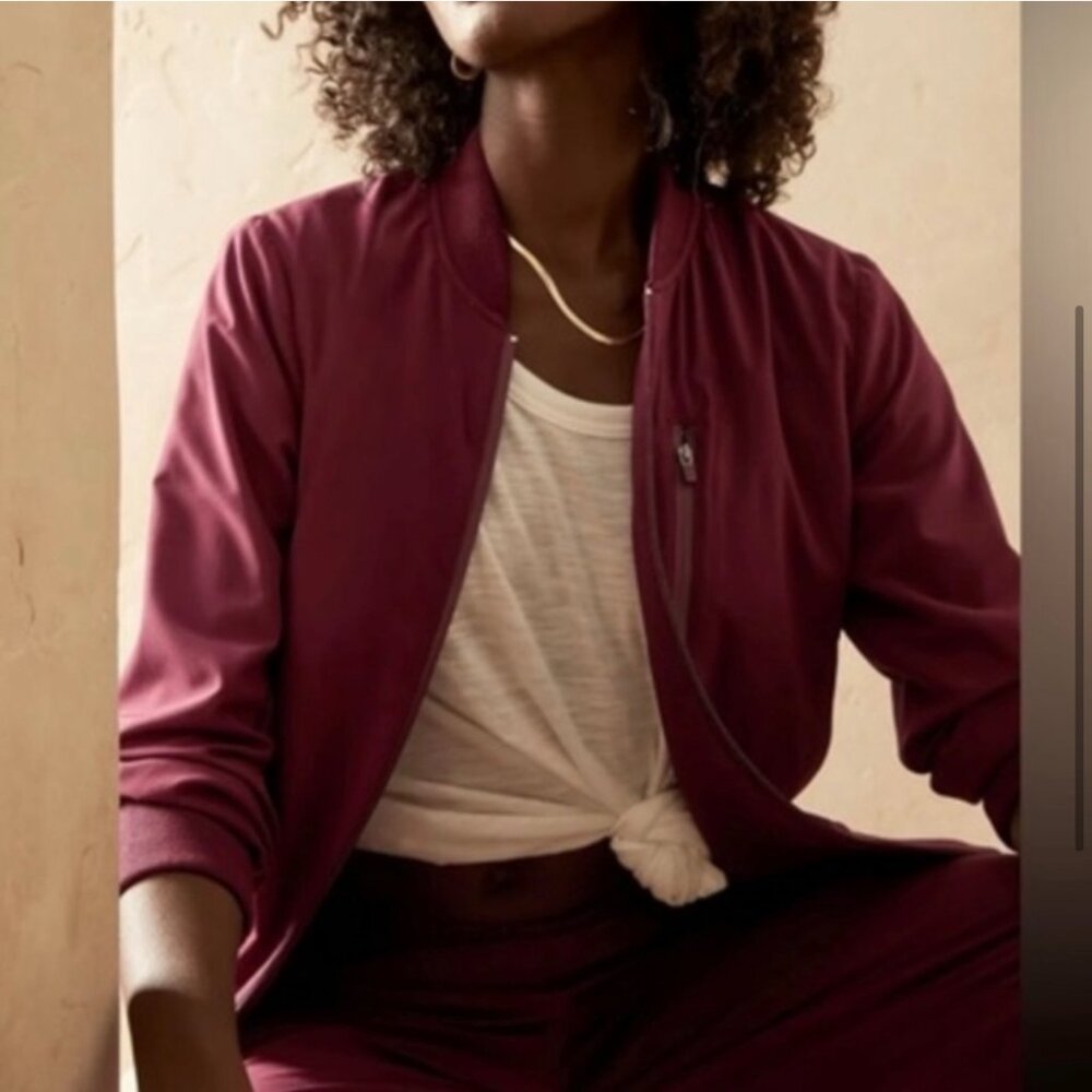 Banana Republic Burgundy Bomber Jacket Size Small BR SPORT Flyweight Athleisure
